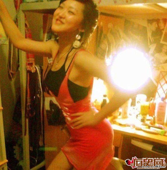 [多图]揭女生宿舍真面目 各种不雅画面雷翻人