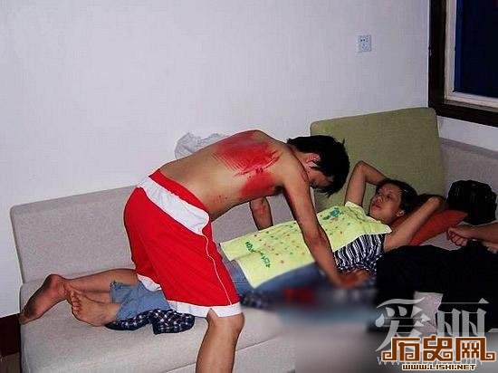 [多图]实拍疯狂男女闹洞房如此不堪入目