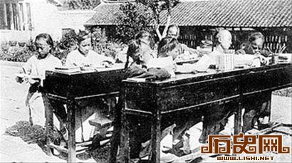 1934年素质教育要求每天定时大便一次