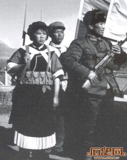 七十年代丽江女民兵罕见旧照