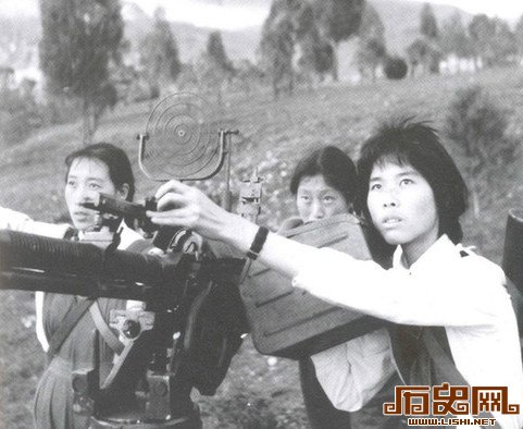 七十年代丽江女民兵罕见旧照