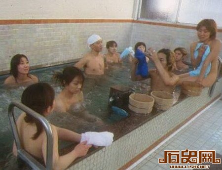 周作人看日本男女混浴：对裸体观念比较健全