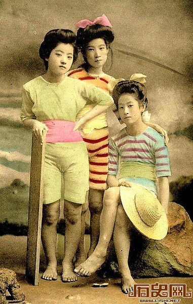 百年前日本艺伎泳装照曝光