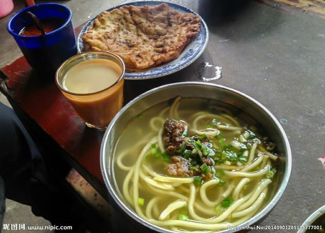 西藏的饮食特点（藏族日常食俗）