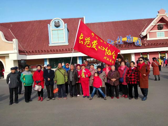 九月九日重阳节的由来?他的习俗有哪些?描写他的诗句又有哪些？