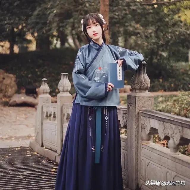 所谓的\"汉服\"究竟指什么?中国历史上真的有一种固定的服饰，为历朝历代所接受吗？