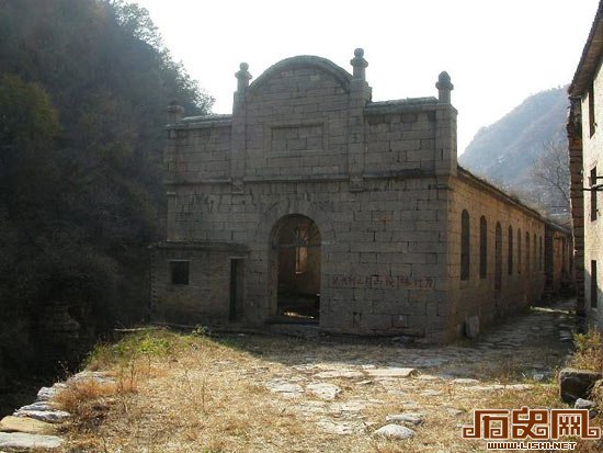 “风门村”建筑及人口