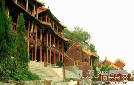 天上的寺院：河南朝悬空寺