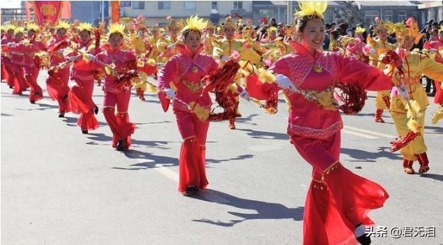 元宵节人们都会干什么（元宵节人们会干什么呢）