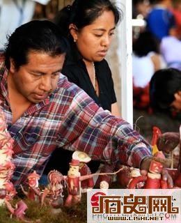 揭秘全球怪异奇特风俗