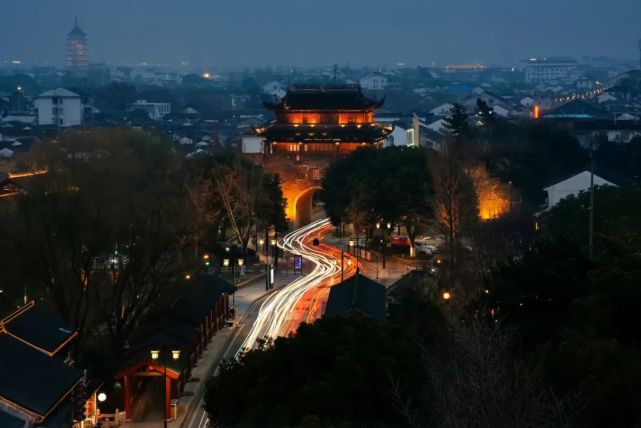 中国人最痴迷的城市，为什么是她？