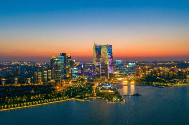 中国人最痴迷的城市，为什么是她？