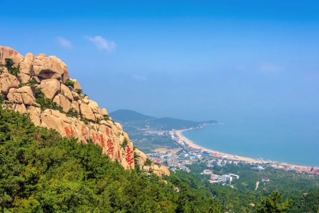 中国醉爽的城市，一口啤酒，一眼大海