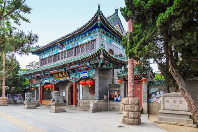 中国醉爽的城市，一口啤酒，一眼大海