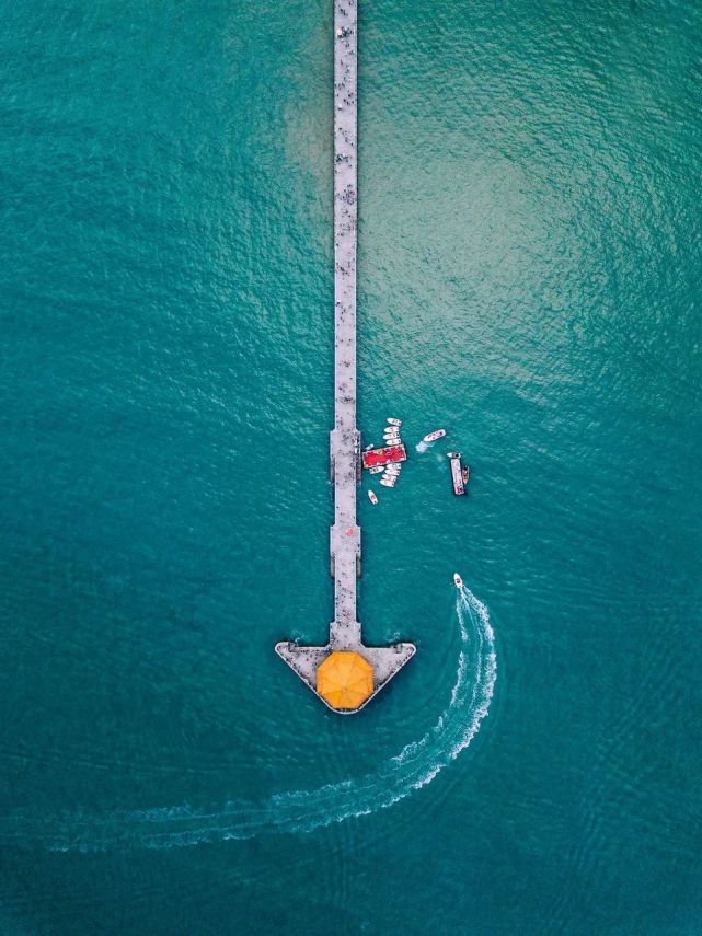 中国醉爽的城市，一口啤酒，一眼大海