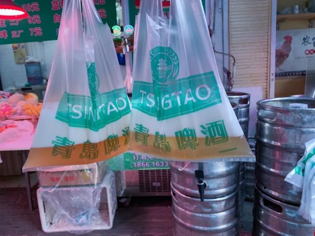 中国醉爽的城市，一口啤酒，一眼大海