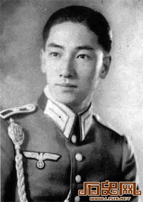 蒋经国被横刀夺爱后因爱生恨抓捕情敌