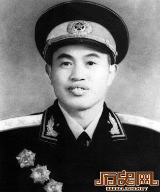 中将皮定均1976年坠机身亡 妻子怀疑他被暗杀
