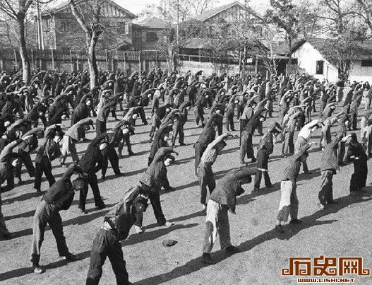 上世纪全民健身罕见旧照：老年迪斯科霹雳舞