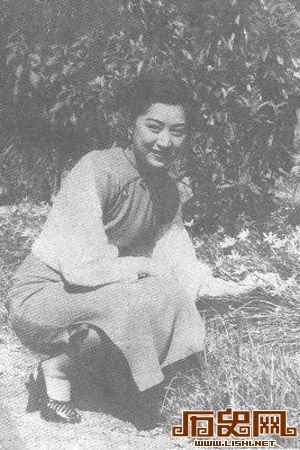 蒋经国的“奶茶”愿当四个孩子的后妈