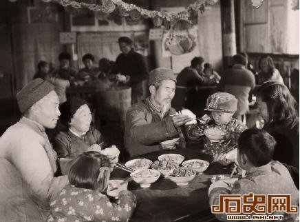 古代中国人走路左与右：保护长辈走左边