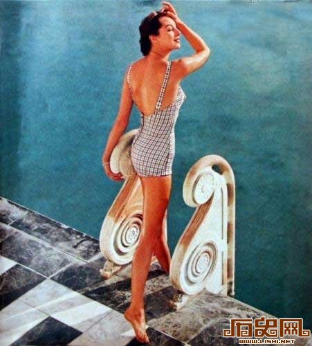 五十年代欧美泳装女郎旧照