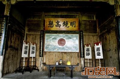 清官意识是“人治”和崇拜不受限制的政府权力