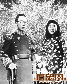 监房一夜夫妻情难救溥仪李玉琴婚姻