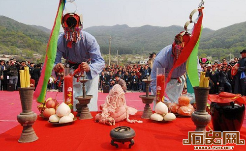 神秘的萨满 神秘的“跳大神”