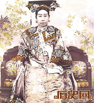 晚年慈禧太后如何过年？与众人做素馅煮饽饽