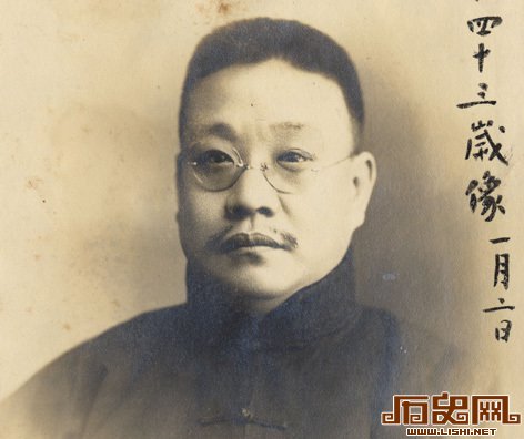 民国政坛不倒翁谭延�]：蒋介石曾为其举办国葬