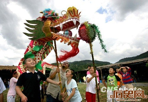 中国专家称龙非封建象征 具六项职能五大使命