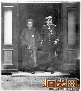 梁启超认为李鸿章只是“寻常英雄”：不学无术
