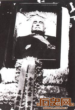 还原历史：蒋介石为何要葬在慈湖