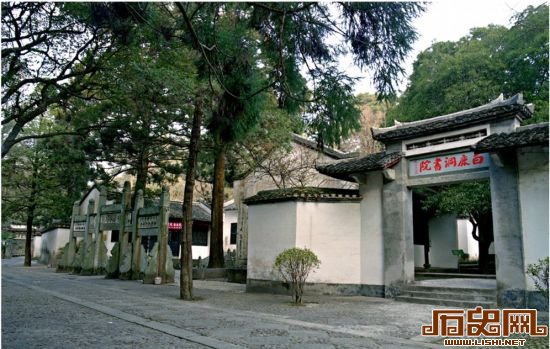 自由与契约：书院精神“重礼仪 倡质疑”