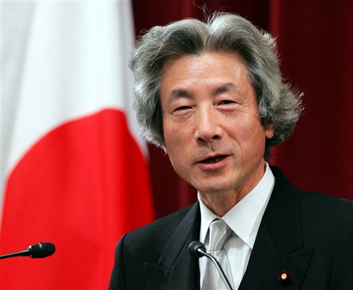 日本前首相的退休生活：小泉给奥特曼电影配音