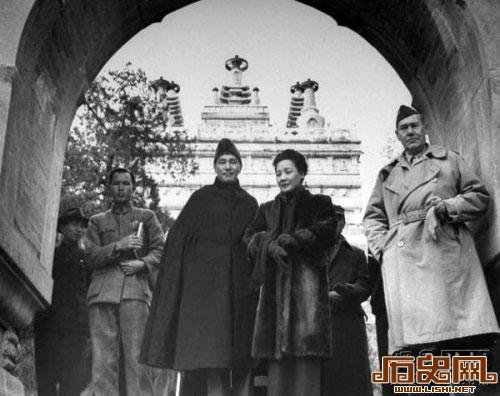 1947年蒋介石：祷告后天父许我明年灭关内共军