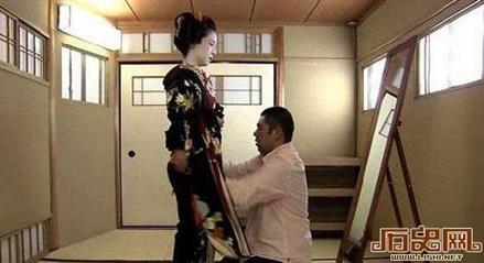 探秘日本专为艺伎服务的男人