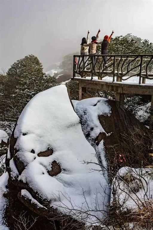 江西上饶：白雪皑皑，童话世界，灵山瑞雪迎新年（图）