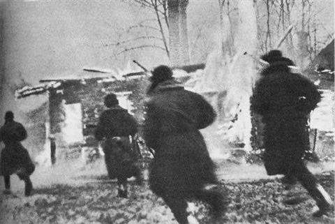 1944年1月，列宁格勒南部，红军将再度发起规模庞大的冬季攻势