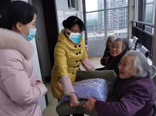 福建连城：天冷人情热 寒冬送温暖（图）