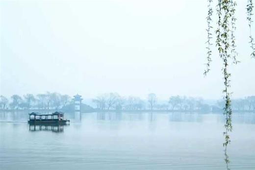 诗词丨雨水无声润万物，人间安暖又逢春