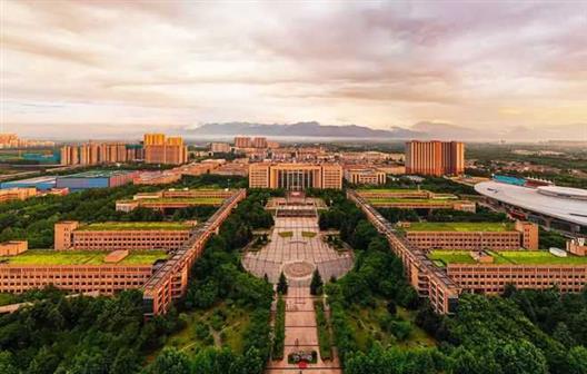 全国最穷的211大学，却敢叫板北大，凭什么？