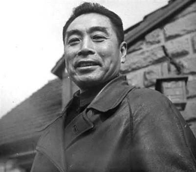 周恩来评价蒋介石：高明的战略家，只有毛主席能对付他