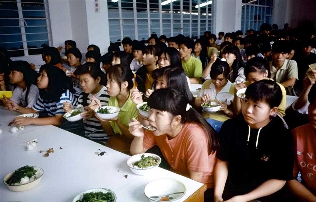 深圳市的区划调整，全国4个一线城市之一，为何有9个区？