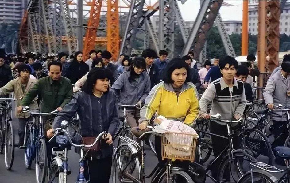 广东省的区域调整，全国经济最强的省份，为何有21个地级市？