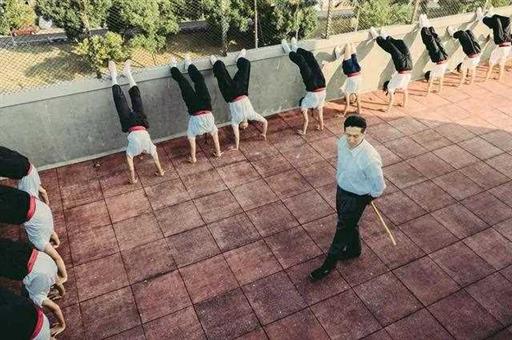 《七人乐队》：香港的过去、现在与未来