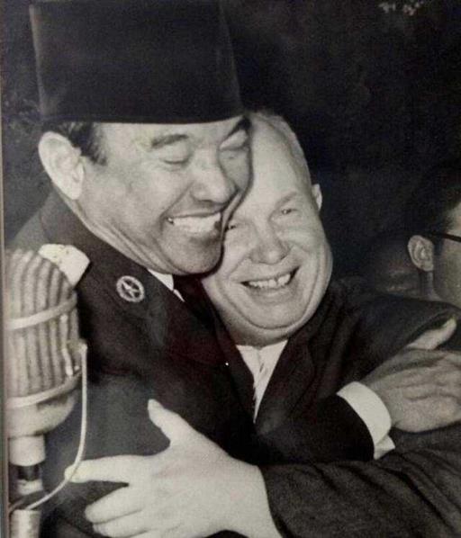 唯一5次高票当选的邻国总统，带领国家走向强大，晚年却不得善终