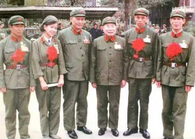 承担西南轮战任务，1985年，至关重要的昆明军区，为何被撤销？