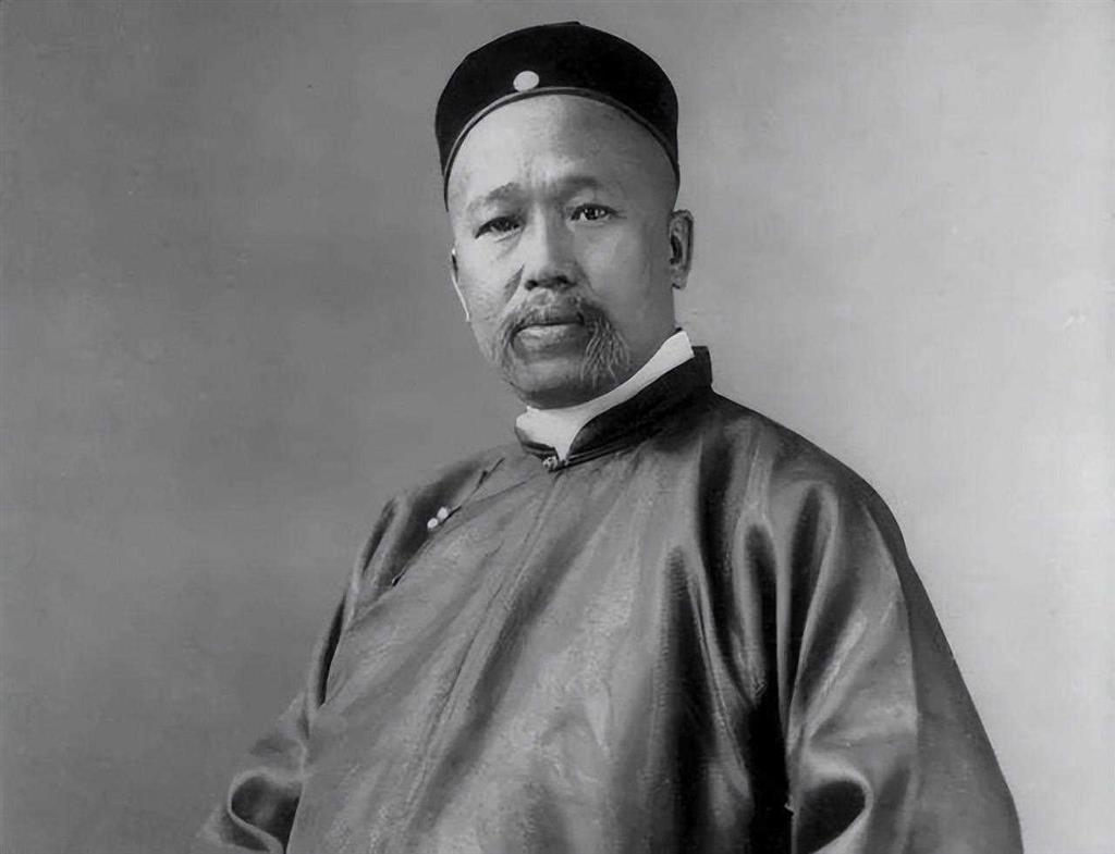 一种奇葩的考试制度，整个时代却边骂边学